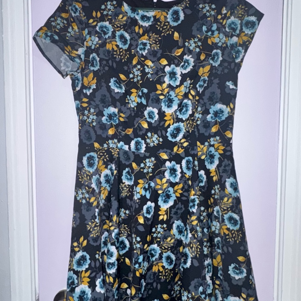 Elegant Floral Dress - Black and Blue